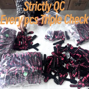 مخصص العلامة التجارية شارات لوجو 3D PVC سيليكون لينة المطاط الحصان السرج التصحيح - Product Image 3