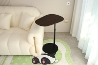 Table console moderne minimaliste ADA Furniture avec réglage pneumatique de la hauteur, durable et stable, idéale pour les appartements.