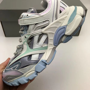 Zapatillas de deporte gruesas transpirables superiores de punto informales para hombres y mujeres de alta calidad, zapatos para caminar a la moda - Product Image 1