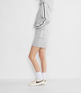 Pantalones Cortos de <span class=keywords><strong>Mujer</strong></span> Grises de Moda OEM, Nuevos, de Algodón Grueso y Suave con Bolsillos, Ropa de Estar por Casa, Estilo <span class=keywords><strong>Cargo</strong></span> - Product Image 2