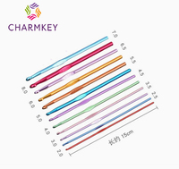 Kit de Crochet Ergonomique Charmkey, 12 Tailles, 2.0-8.0mm, Aiguilles à Manche en Aluminium Coloré, pour Tricot à la Main