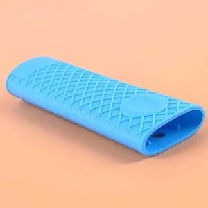 Manchon de protection <span class=keywords><strong>pour</strong></span> <span class=keywords><strong>casserole</strong></span>, housse antidérapante, accessoires de cuisine, outils de cuisine uniques, <span class=keywords><strong>poignée</strong></span> de <span class=keywords><strong>casserole</strong></span> <span class=keywords><strong>en</strong></span> <span class=keywords><strong>silicone</strong></span> - Product Image 5