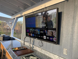 <span class=keywords><strong>TV</strong></span> da Esterno 4K UHD ad Alta Luminosità 1000/2500nits IP65 con Sistema Operativo Google, Smart WiFi, <span class=keywords><strong>Dimensioni</strong></span> Personalizzabili, Disponibile in Due Grandi Formati - Product Image 6