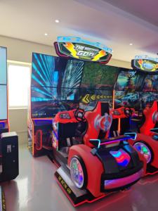 מכונת משחקי מרוצים מרובת מסכים של אל המירוצים, משחק מרוצים עם תנועה, 2 שחקנים, מופעל במטבעות, מרכז שעשועים, מתכת - Product Image 4