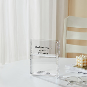 Vaso per Fiori Creativo a Forma di Libro, Vaso in Acrilico, Vasi Decorativi Moderni per Piante, Bottiglie Decorative per Regali di Nozze e Arredamento Casa - Product Image 2