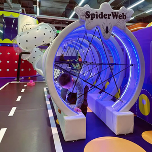 Moderno <span class=keywords><strong>y</strong></span> Colorido Equipo de Parque Infantil Interior con Pista tipo Castillo <span class=keywords><strong>y</strong></span> Brillo Espectacular para que los Niños se Diviertan en Atracciones con Pista Temática Acolchada - Product Image 1