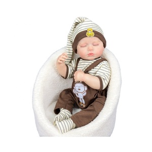 HYrebornbaby Muñeca <span class=keywords><strong>Reborn</strong></span> de 18 Pulgadas, Regalo Infantil, Muñeca de Simulación de Plástico <span class=keywords><strong>con</strong></span> <span class=keywords><strong>Ojos</strong></span> <span class=keywords><strong>Cerrados</strong></span> para Niños - Product Image 5
