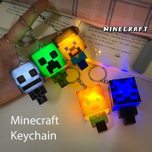 Venta al por mayor: Nuevo y creativo llavero de PVC con diseño de minero de <span class=keywords><strong>Minecraft</strong></span>, linterna y colgante para bolso, juguete pequeño luminoso 3D. - Product Image 1