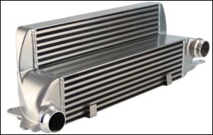 <span class=keywords><strong>Intercooler</strong></span> de voiture de performance pour <span class=keywords><strong>BMW</strong></span> 525d 530d 535d 635d E63 E64 E60 <span class=keywords><strong>E61</strong></span> 2004-2010 - Product Image 3