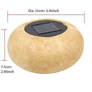 Lámpara de luz blanca cálida con forma de piedra LED <span class=keywords><strong>solar</strong></span> para camino de jardín de paisaje al aire libre o mesa de patio hecha de plástico duradero - Product Image 2