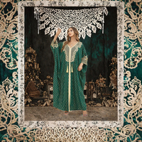 Abaya à manches chauve-souris en feuille d'or, patchwork floral au col, robe longue fendue sur le devant, robe musulmane ample à franges