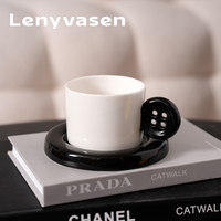 Tasse à café en céramique moderne originale avec bouton décoratif, soucoupe faite à la main, compatible lave-vaisselle et micro-ondes, haut de gamme et créative