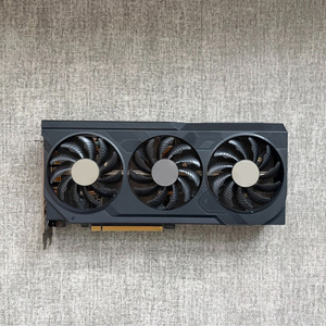 Carte graphique de jeu d'occasion RTX 4070 12 Go GDDR6X avec refroidissement par ventilateur PCI Express 4.0 16X pour PC de bureau - Product Image 1