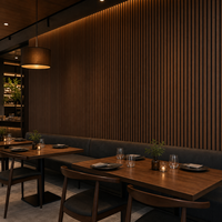 Panneau acoustique en bois de noyer WYRAX avec lattes en bois et feutre noir pour restaurants et hôtels