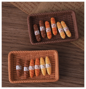 Miniatures d'aliments en résine de dessin animé, objets, kits miniatures DIY, breloques 3D, baguette, pain, jeu de <span class=keywords><strong>cuisine</strong></span> pour enfants, figurine de maison de poupée, jouet d'imitation - Product Image 3