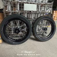 Kit de modification E-bike haute performance 2026 Surron Light Bee 2 roues Supermoto avec jeu de roues de 17 pouces 90-80-17 120-70-17 et moyeux en aluminium CNC
