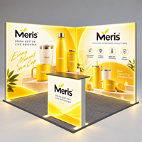 Stand d'exposition lumineux SEG rétroéclairé moderne, imprimé sur mesure, en tissu tendu, pour publicité de bouteilles d'eau lors de salons professionnels