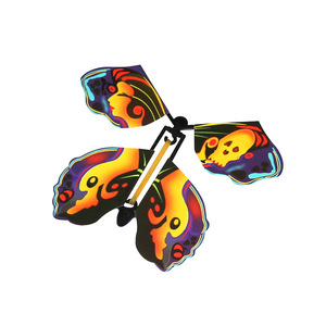 Magic Flying Butterfly Surprise Wind Up Butterfly nel libro elastico Powered Magic Fairy Flying Toy - Product Image 4