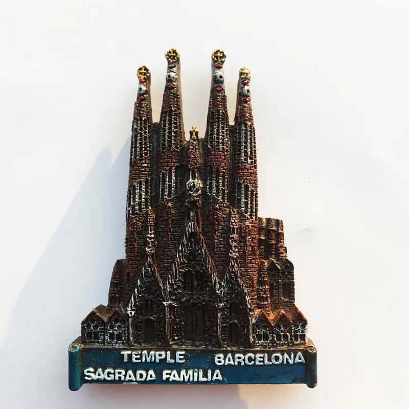 Tourist products Finely crafted resin Barcelona sagrada Familia fridge magnets