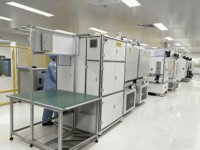 Sistema de producción de faros totalmente automático personalizado PLC controlado 30 S/pc Línea de inspección de luz automática de salida estable de 24h de alta velocidad