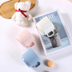 Juego de Regalo de Tazas de Café de Cerámica Hechas a Mano de Lujo, con Toalla y Cuchara con Diseño de Oso, Regalos Multifuncionales para Bodas, Cumpleaños y Eventos Empresariales - Product Image 3