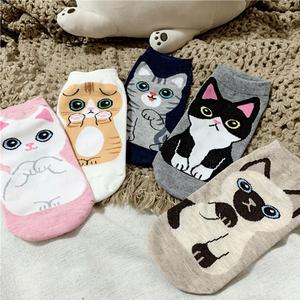Calcetines de Diseño Personalizado con Dibujos Animados para Mujer, Calcetines de Algodón Coreanos de Verano con Lindos Gatos - Product Image 3
