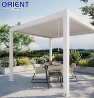 Sistema de Pérgola Moderna de Aluminio con Diseño de Techo de Láminas Automáticas para Hoteles, Restaurantes y Espacios Exteriores