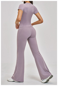 Completo Set Yoga Donna: Leggings Svasati <span class=keywords><strong>in</strong></span> Nylon e T-shirt Sexy - Ideale per Palestra e Allenamento (Vendita all'ingrosso) - Product Image 4