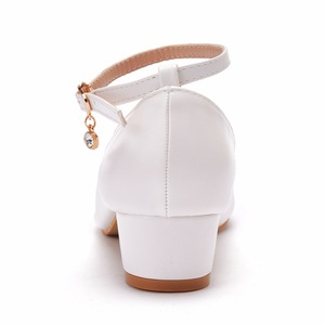 Sandales à talons carrés bas de <span class=keywords><strong>3</strong></span> <span class=keywords><strong>cm</strong></span>, escarpins de soirée, chaussures décontractées de bureau pour femmes, chaussures de mariage blanches pour femme - Product Image 3