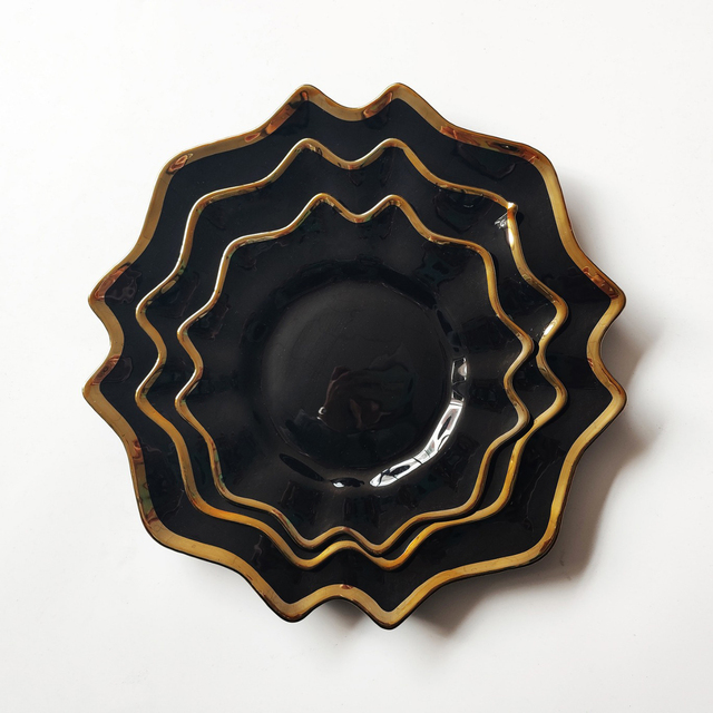 Luxury Irregular Scalloped Shape Black Charge Glass Plate Set Golden Rim Design Charger Plate Glass for Wedding Decoration