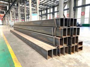 Yalıtım uygulaması için yüksek mukavemetli FRP Pultruded kare floresan lamba ağırlık fiberglas küpeşte ve yapısal sütun