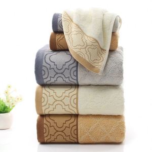 Serviettes de bain de plage en fibre de bambou de luxe en gros, 70 * 140 cm - Product Image 1