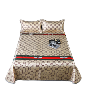 Gran Venta Juego de Sábanas Planas de Tres Piezas de Seda de Hielo Refrescante de Verano Estilo Coreano Lavable con Diseño Floral para Cama King Accesorio para Masaje - Product Image 1