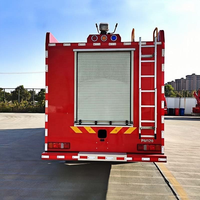 Camion-citerne diesel de lutte contre l'incendie avec réservoir d'eau de 7001-10000L, système à mousse, pompe à haute pression et canon à eau pour les urgences