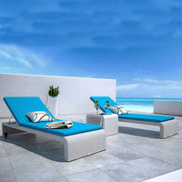 Chaise longue et transat d'extérieur modernes en osier, mobiles, pour patio, véranda, plage, piscine, bain thermale, spa et hôtels