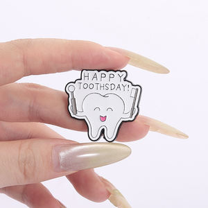 Épinglette en émail « Floss Like <span class=keywords><strong>a</strong></span> <span class=keywords><strong>Boss</strong></span> » – Broche amusante sur le thème de l'hygiène dentaire, badge de revers, cadeau dentaire, bijou pour dentistes - Product Image 4