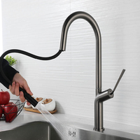 Robinet de cuisine extractible en laiton avec douchette flexible et cartouche céramique, finition gris brossé doré, style luxe léger