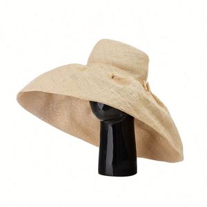 Chapeau de soleil élégant pour femme, style vintage, à large bord, design personnalisé, chapeau en paille de raphia naturelle de luxe pour les vacances à la plage - Product Image 4