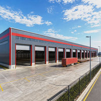 Centre d'entreposage logistique, bâtiment d'entrepôt à structure métallique, quai de chargement long, zone de stationnement pour camions, complexe industriel