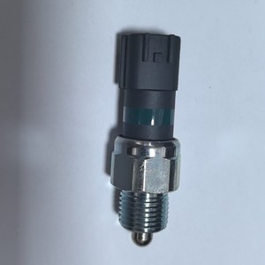 Interruptor de Luz de Reversa Nissan 32006-8S01A para Repuesto de Automóvil - Product Image 2