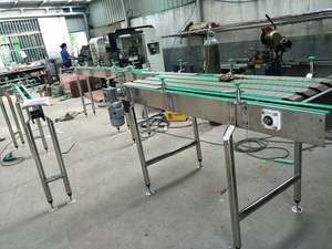 Yüksek Kapasiteli Dolum Makineleri ile SUS304 Paslanmaz Çelikten Üretilmiş Kaliteli Otomatik Şişe Bantlı Konveyör - Product Image 3