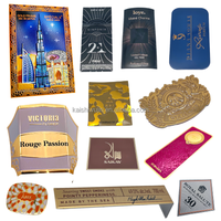 Plaque de nom en métal aluminium personnalisée de luxe pour flacon de parfum, boîte cadeau et logo de marque