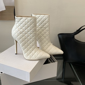 Bottines à bout pointu noires de style nouveau 2025 - Product Image 1