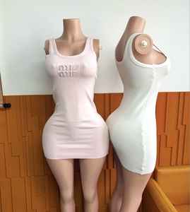 Peeqi Estate 2026 Nuovo Abito Mini da Donna Lavorato a Maglia con Scollo a V Senza Maniche e Schiena Scoperta, Vestito Aderente Sexy da Donna - Product Image 2