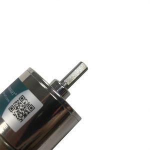 Moteur à engrenages micro DC 12V 5 tr/min Bringsmart, boîtier de 37 mm de diamètre avec support de montage au pied et arbre de sortie centralisé - Product Image 6