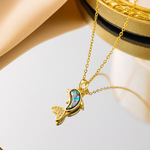 قلادة دولفين كلاسيكية أنيقة من بريف لايت، مطلية بالذهب، سلسلة ترقوة من الفولاذ المقاوم للصدأ للنساء - Product Image 2