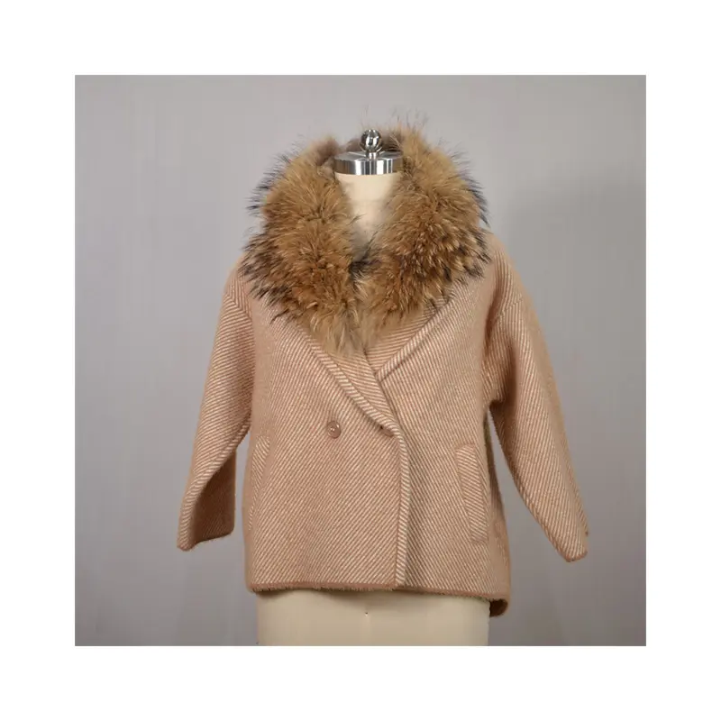 Son tasarım kış japonya tarzı kahverengi çizgili kadın kısa palto ve ceket gerçek rakun kürk yaka ile
