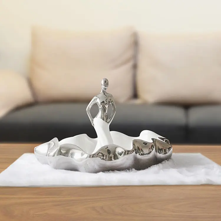 Hot selling living room decoration accessories luxury silver ceramic home table decor pieces