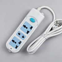 Regleta de Enchufes Universal para Uso Industrial y Doméstico con 6 Tomas de Corriente Alterna, Cable de 2 m, Puertos de Carga USB, IP22, 110-250 V