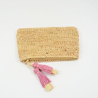 Pochette zippée en paille de raphia au crochet faite à la main personnalisée OEM petit coeur broderie dames à la mode été B amour pochette en paille